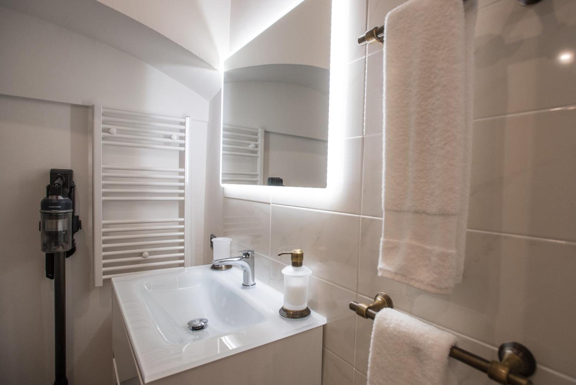 Suite Apartment In The City Centre Cagliari Kültér fotó